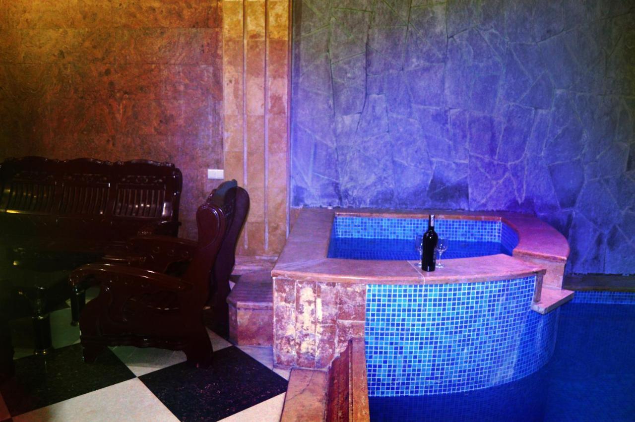 Sochi Plaza Hotel エレバン エクステリア 写真